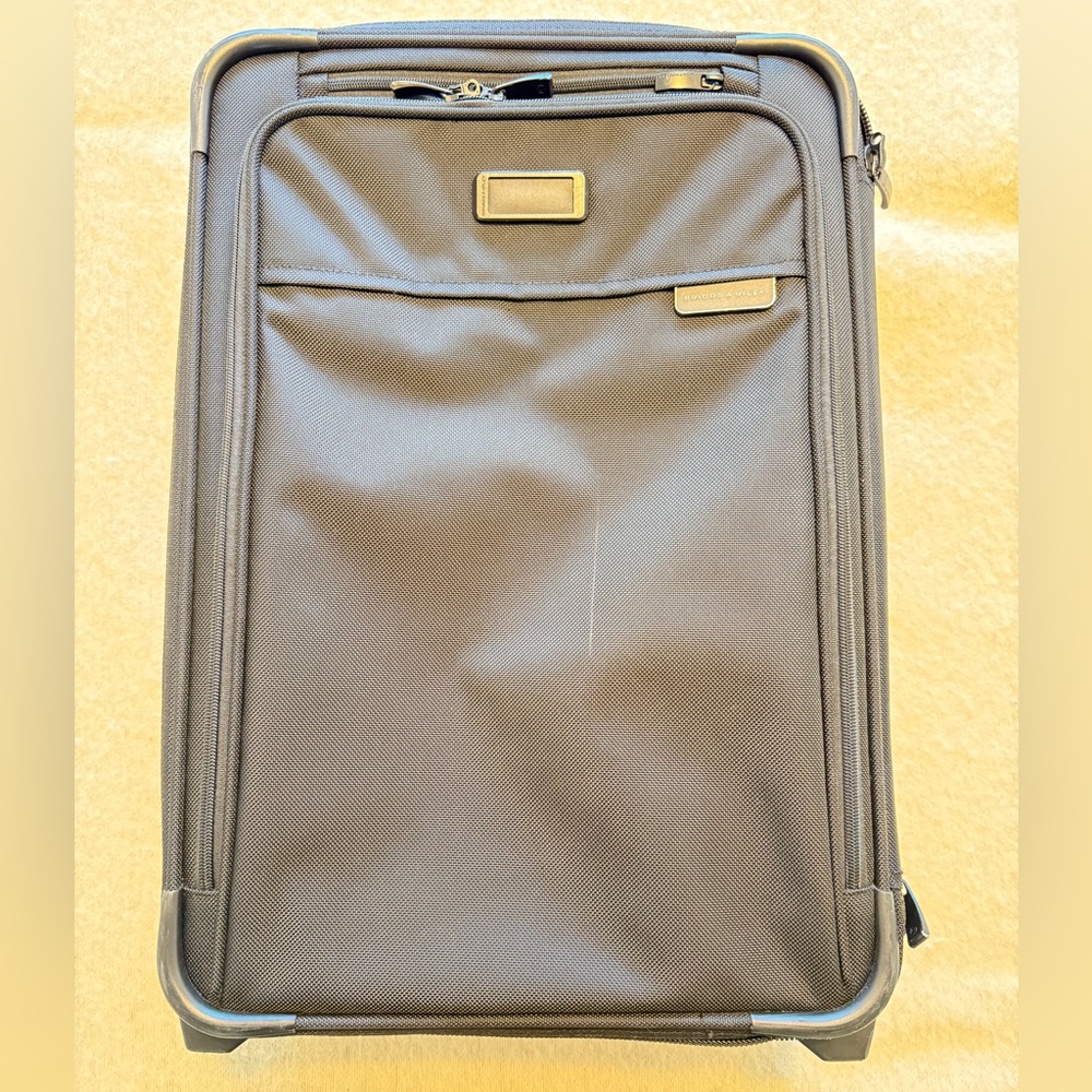 Briggs and Riley Global 21" 2-Wheel Expandable Carry-On